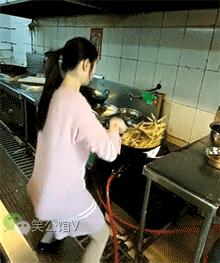 济南历下区海边沙滩椅,泰国普吉岛海边的沙滩椅