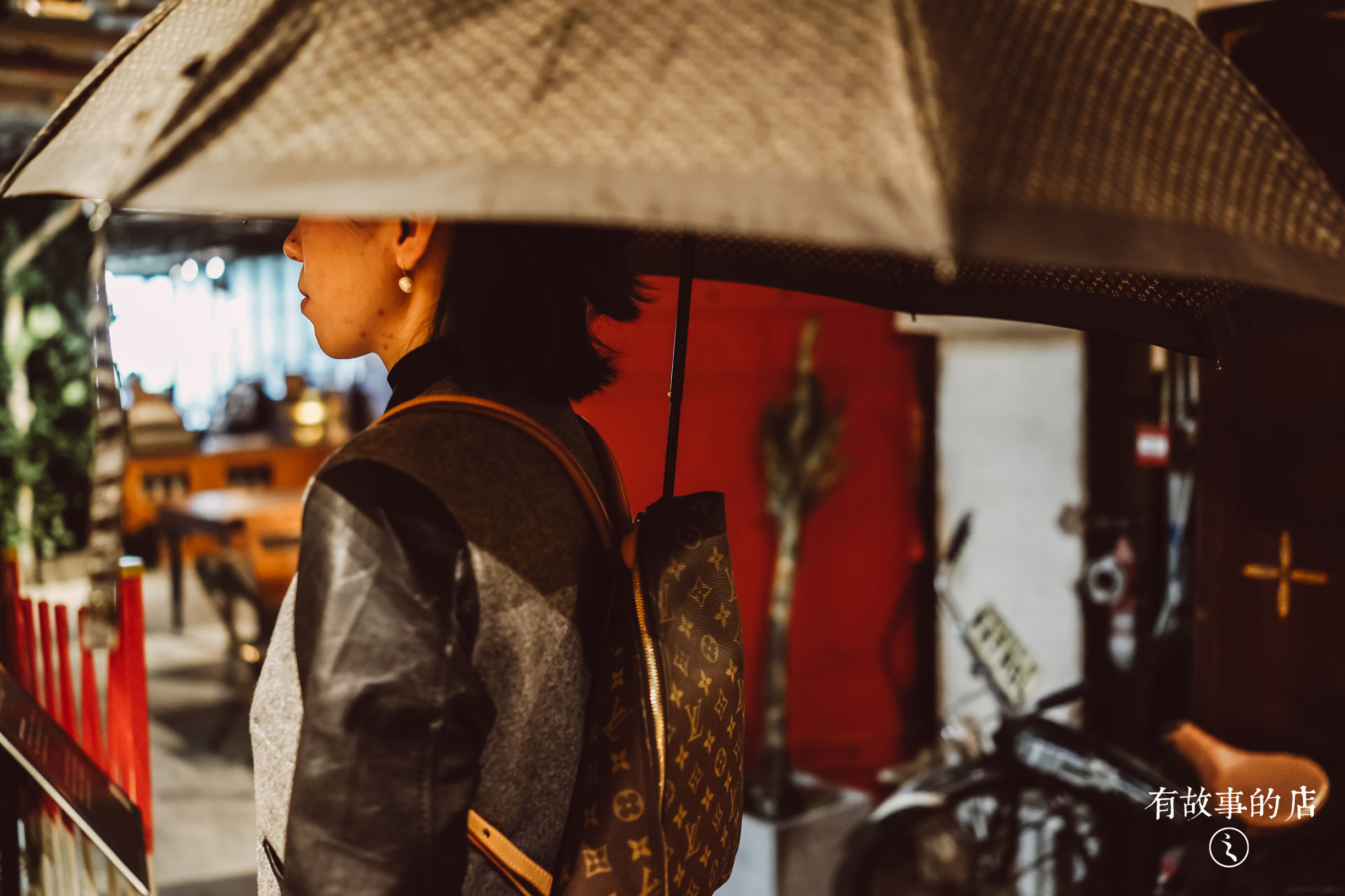 lv古董旅行箱,古董lv旅行箱