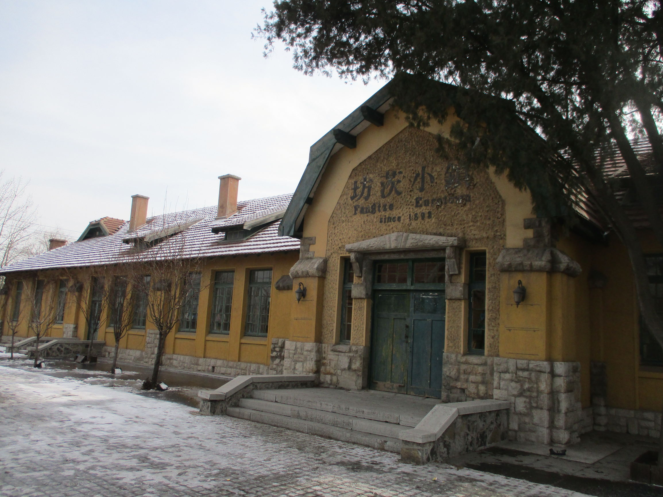 坊茨小镇游览,坊茨小镇游览攻略