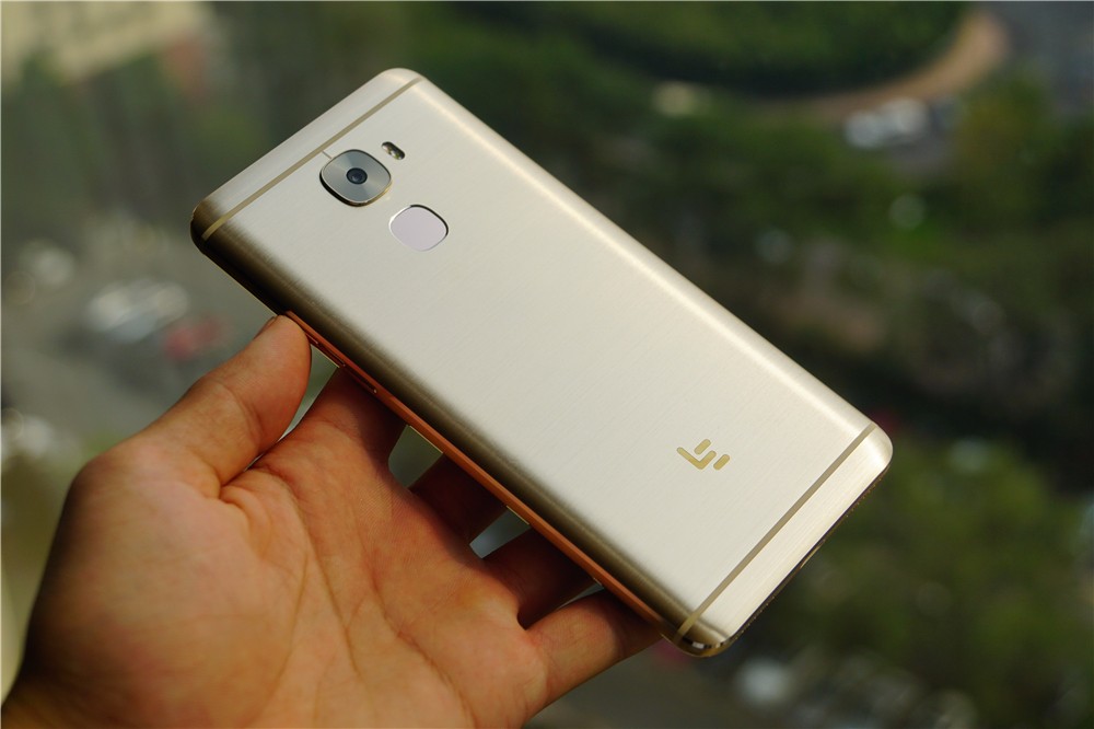 现在的新手机都不可以插内存卡,什么机型可以插内存卡