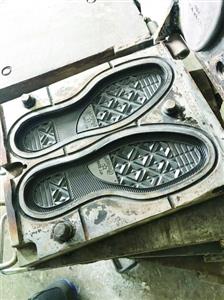 何苦买仿制名牌鞋成本30元,这5双丑鞋今年这么火,值得入手呀