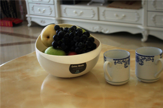 净水机净化出健康的水,万元净水机