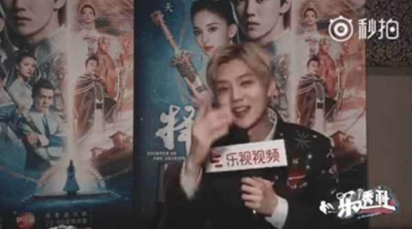 鹿晗钢铁直男的样子,别再说鹿晗是帅哥了