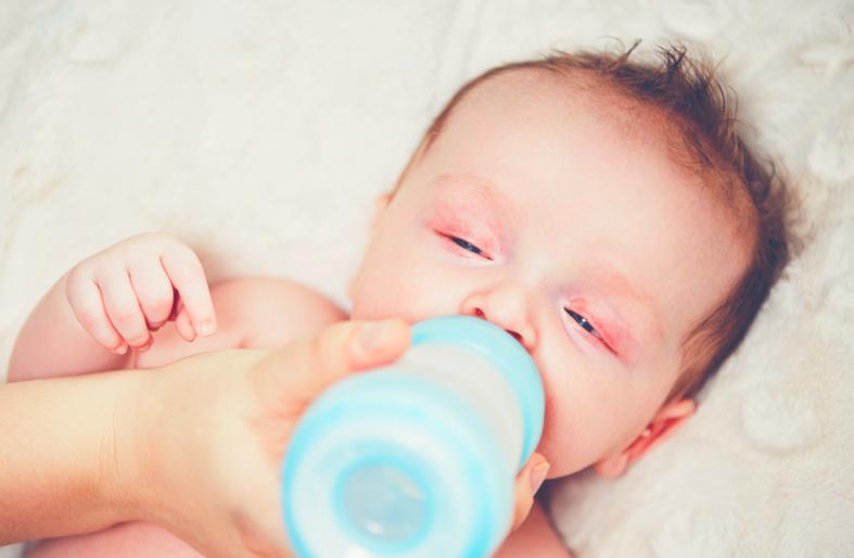 宝宝喂药不到位有什么办法,宝宝喂药难宝妈机智化解