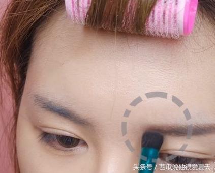 韩系猫眼妆怎么化妆,烟熏猫眼妆怎么化妆