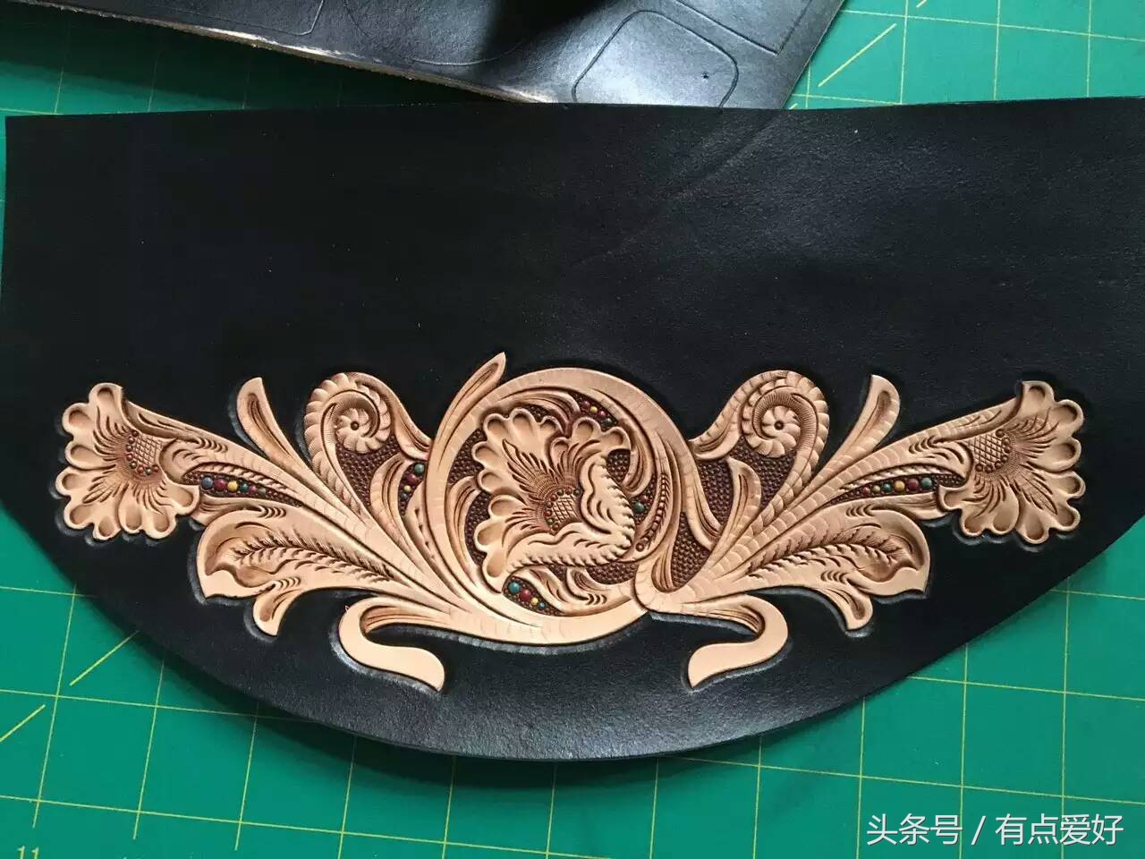 最简单的皮雕图片,简单介绍皮雕