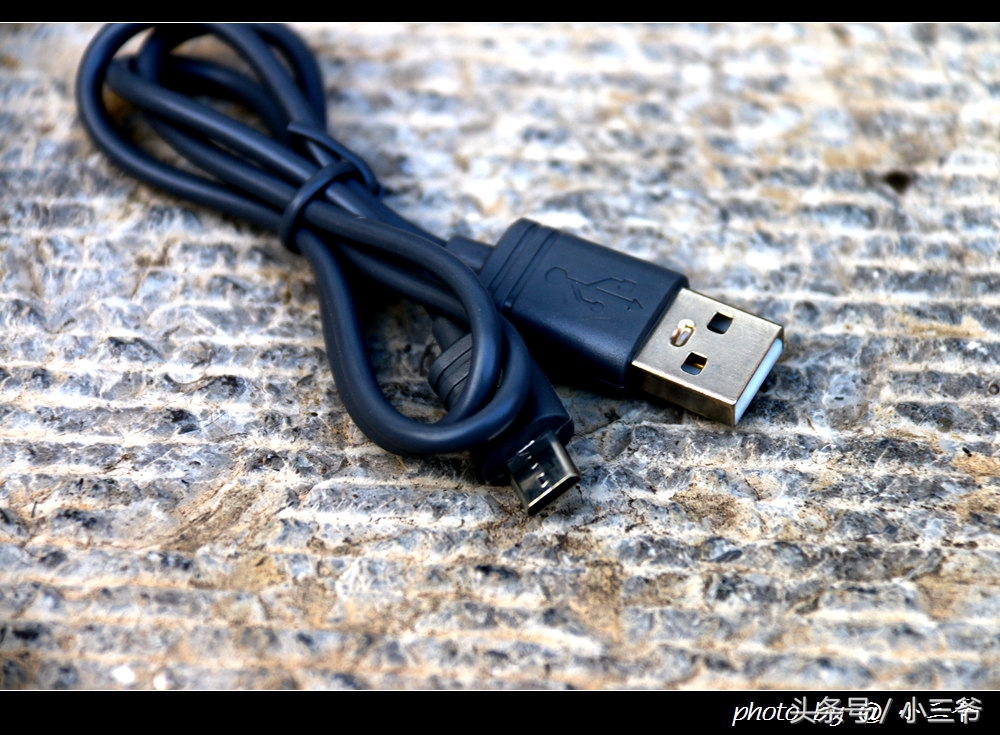 音乐和运动爱好者的福音-不见不散E1便携式蓝牙音箱评测