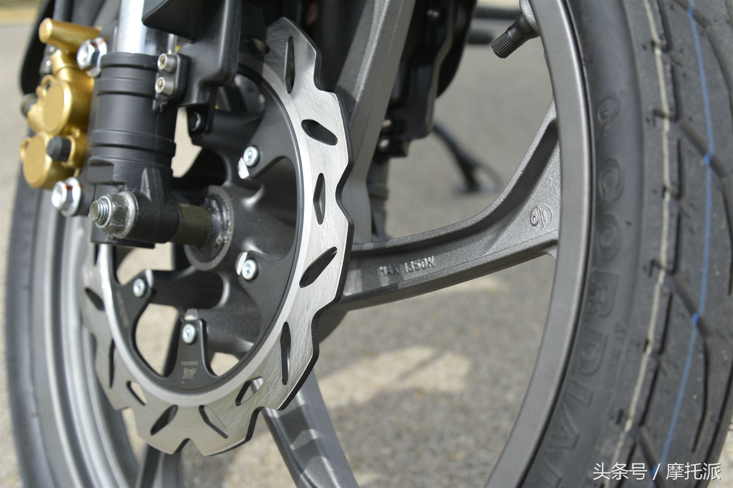 贝纳利2019款rfs150i,贝纳利rfs150i测评