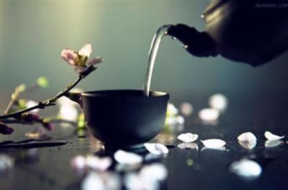 科普时报眼皮跳可能是疾病征兆,健康知识眼皮跳