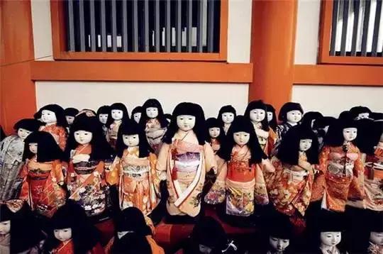 出门旅行,有些纪念品最好不要带回家