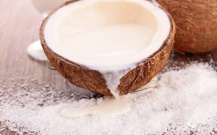 椰子水和椰汁的功效与作用,椰子水和椰汁的区别是