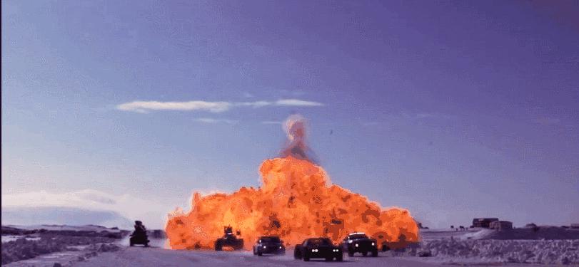 这不是特效，《速8》毁掉了400辆车包括三辆*博兰**基尼