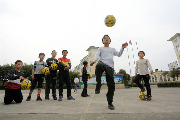 安州区迎新小学足球队全国第二,安州区迎新小学足球