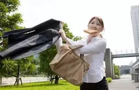 除了没钱小日子还过得很惬意,除了没钱每天都很快乐