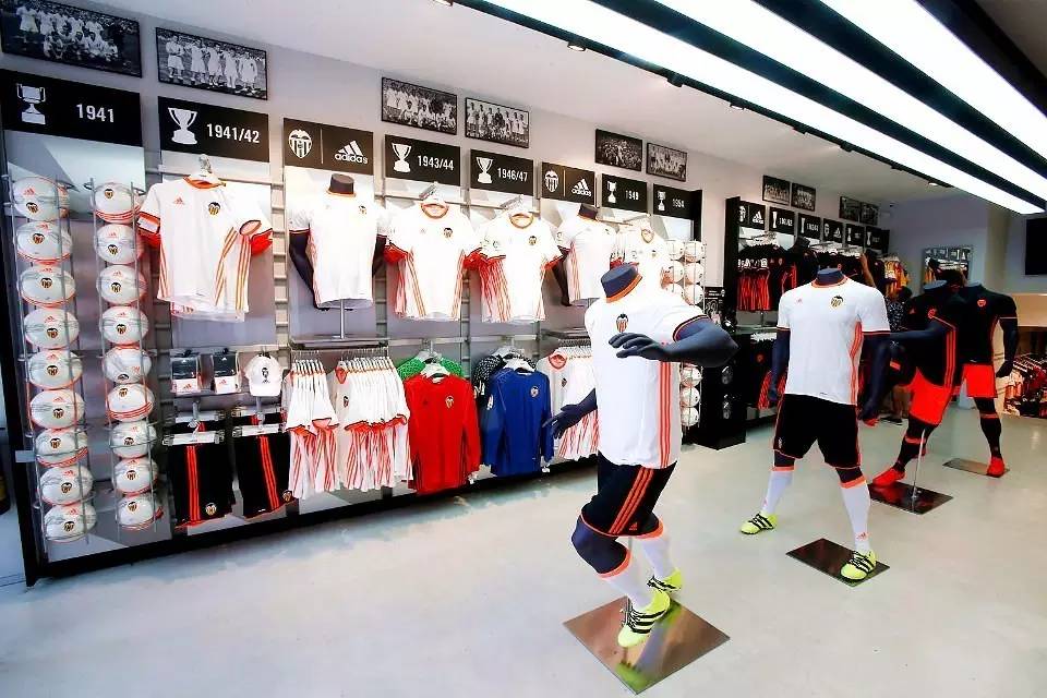 瓦伦西亚周日去哪购物,瓦伦西亚退税