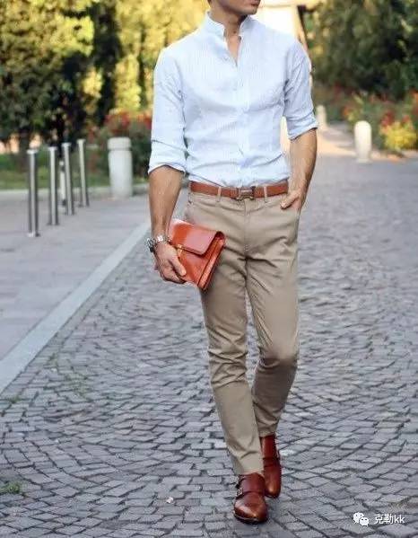 怎样拿手拿包 (手里拿包怎么有腔调)