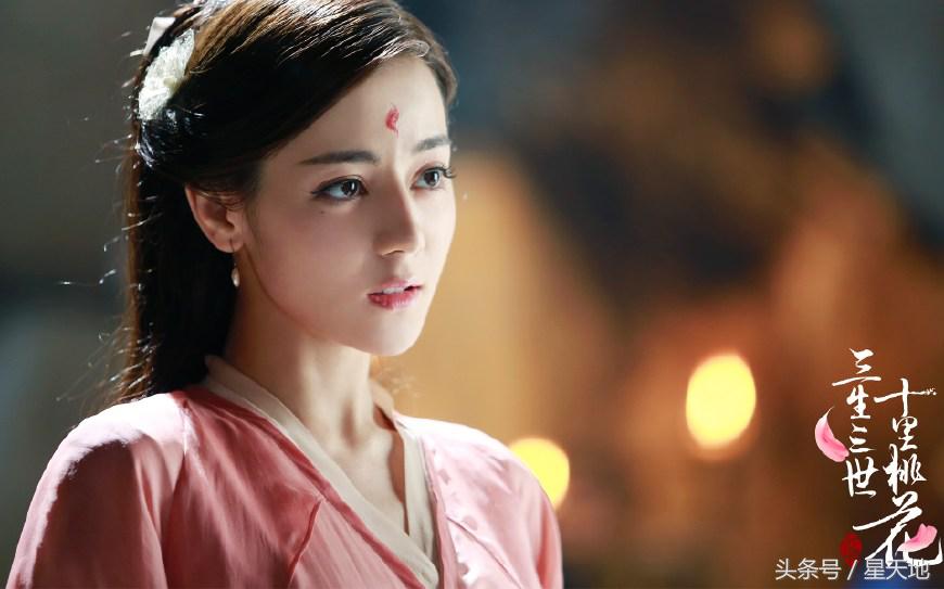 选妈妈还是选父母的视频,记者问迪丽热巴选陈伟霆还是罗晋