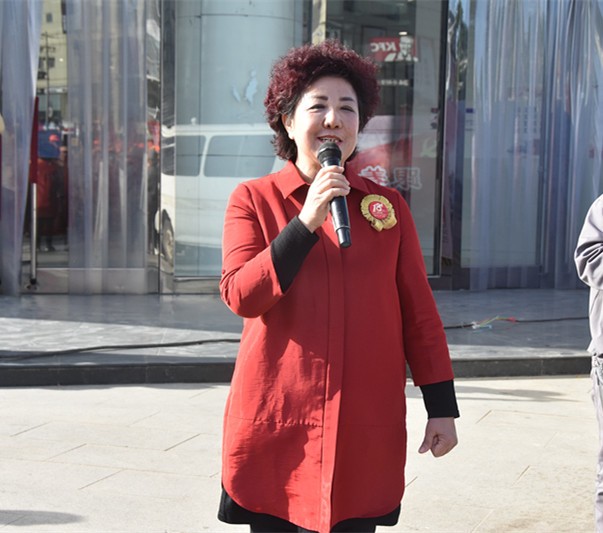 定州大世界大宴三天环卫工人