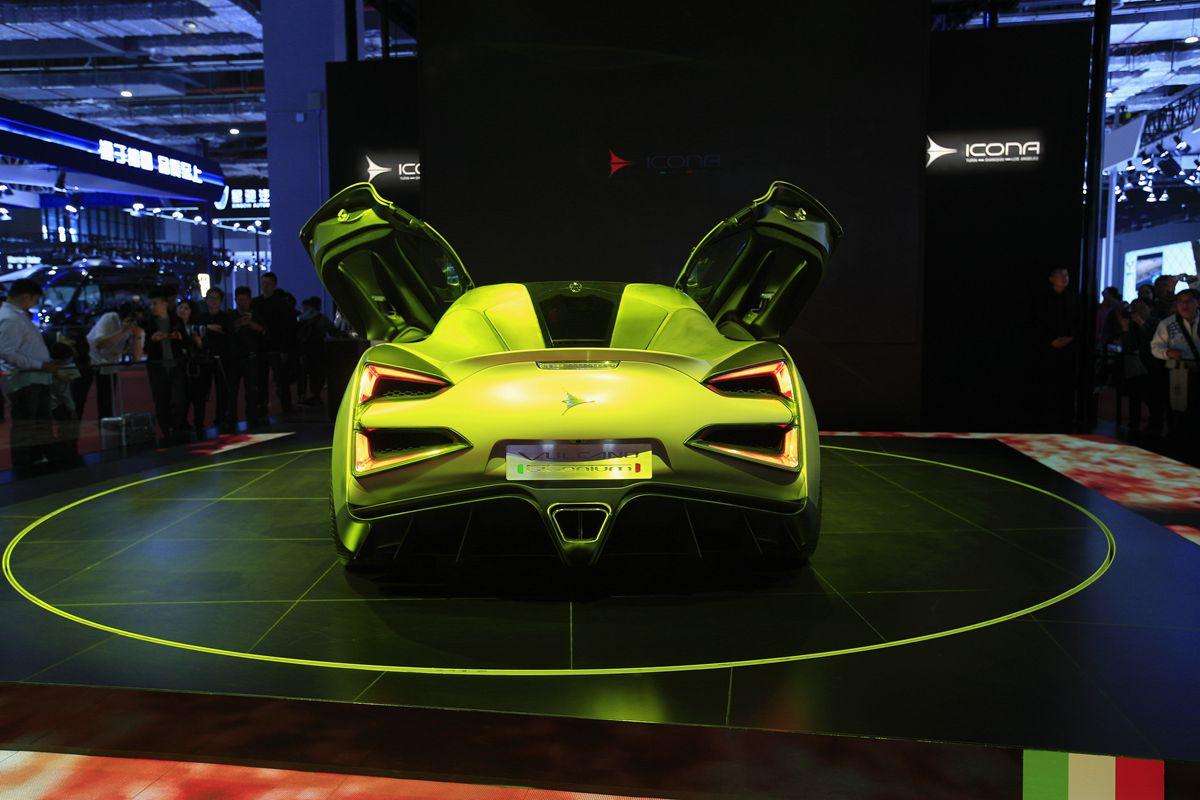 有了这辆超跑，你就能在熊安新区买6栋别墅了，还是带院子的！