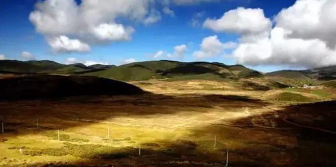 四川房车露营,川藏线上最火的房车露营基地