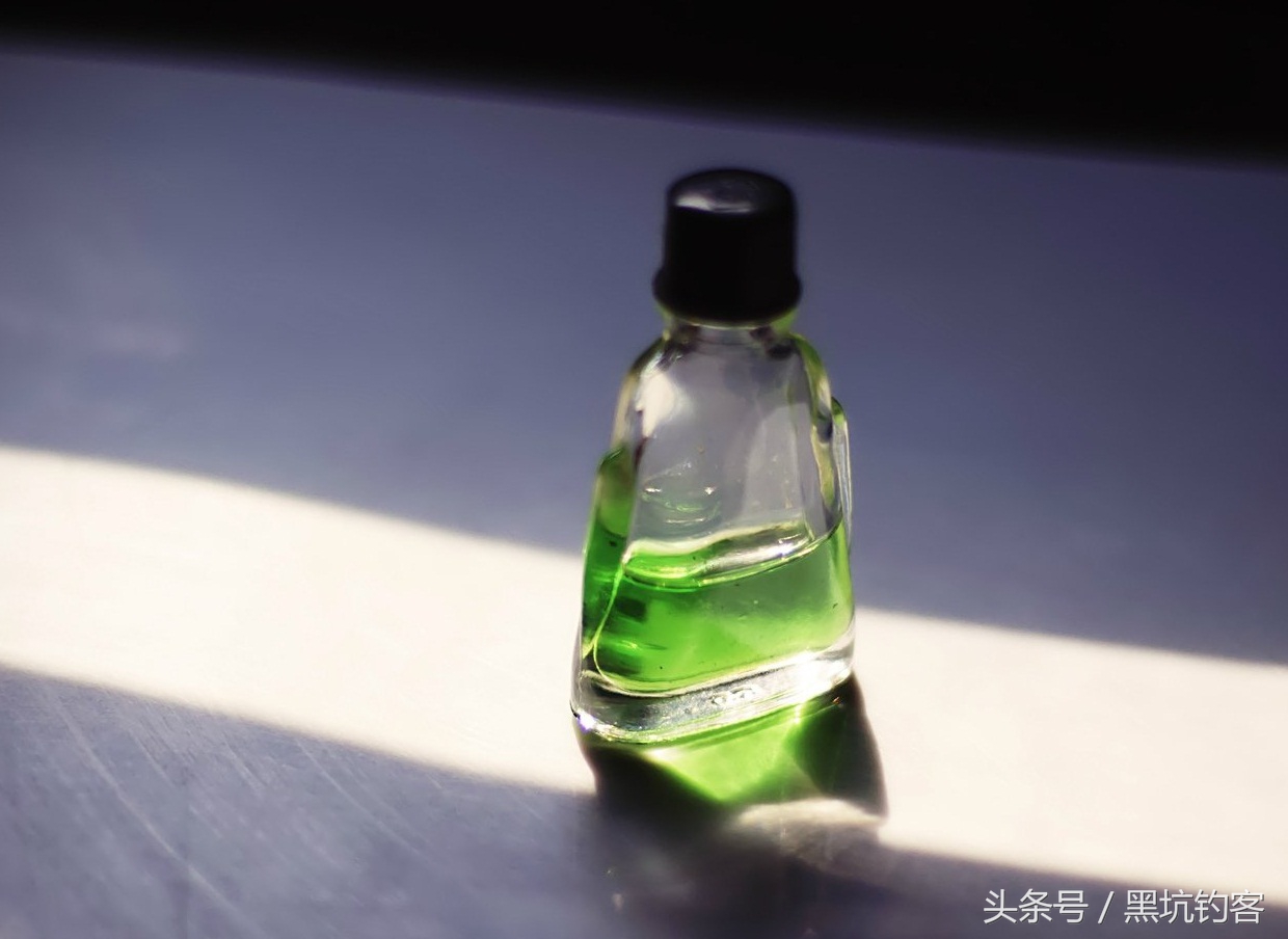 鱼饵里放风油精有什么好处,风油精加饵料诱鱼吗