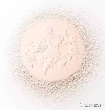 夏天用什么粉饼不脱妆,轻薄补妆粉饼推荐