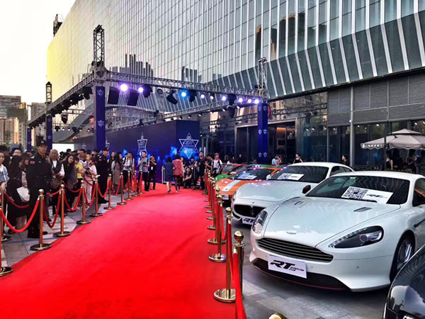 第四届2017重庆女神PARTY近千女神集体潮趴