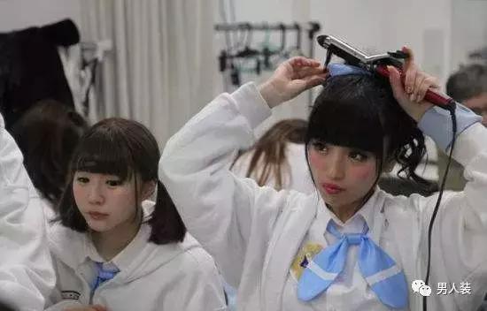 日本街头卖烤地瓜女孩,日本街头jk