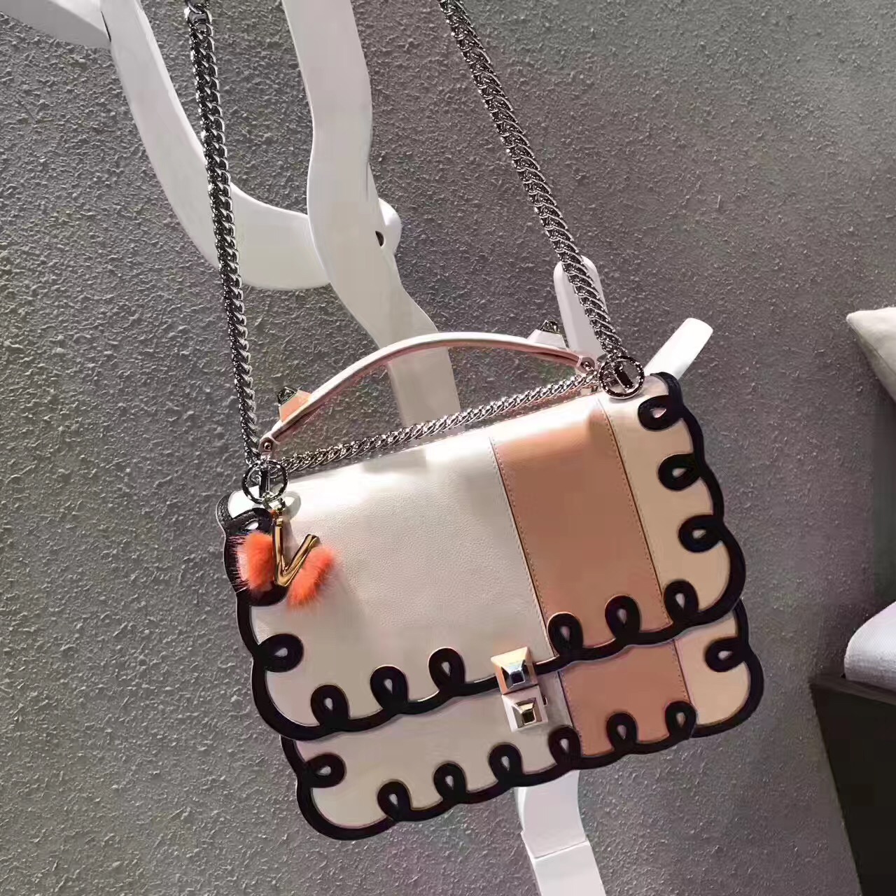 fendi包包最新款,fendi包的经典款