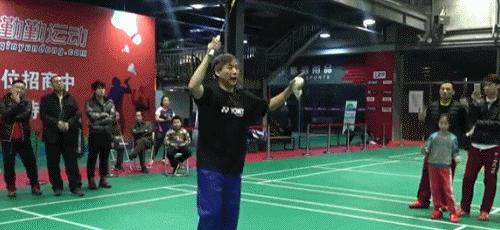 羽毛球挥拍技巧以及注意事项,羽毛球引拍挥拍技巧