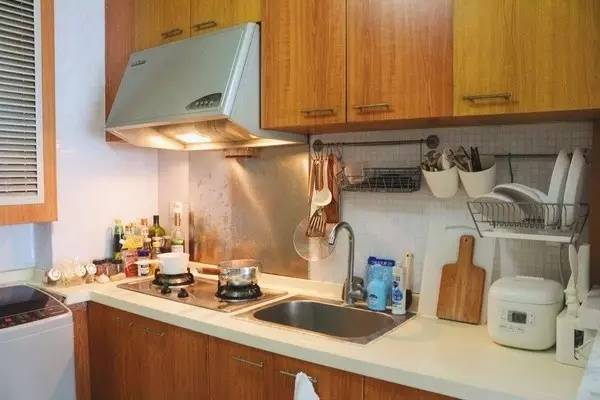 花5000改造ins风出租屋,上海一个改造出租屋loft的女孩