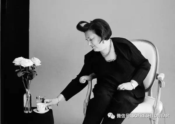 给你一百万｜你愿意买件衣服还是买辆车子？