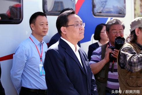 实拍：被俄罗斯美女帅哥酷爱的中国房车是什么样子