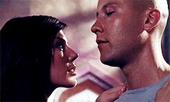 实验：在身上喷费洛蒙就能泡到妞吗？