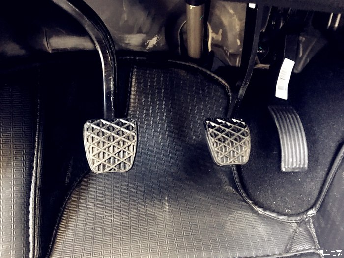 吉利博越2.0手动智尚型,吉利博越17款2.0手动测评