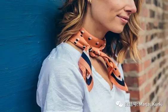 小方巾的时尚搭配,小方巾怎么系有高级感