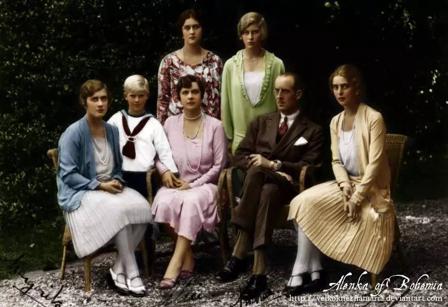 为了女王放弃王位继承权,为女人放弃王位的英国国王