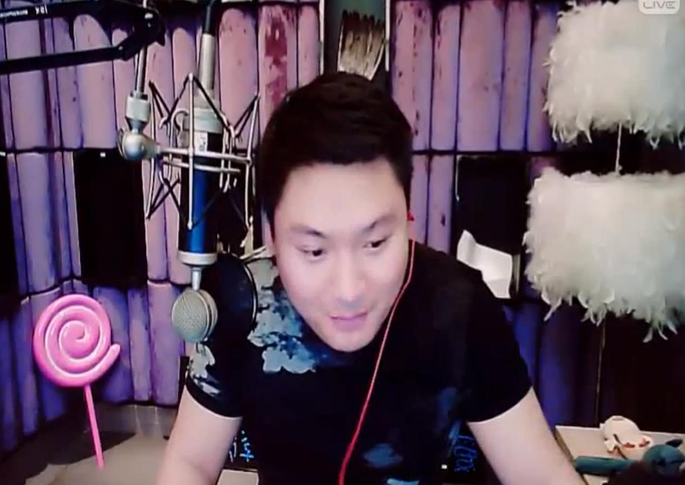 YY利哥请人吃饭,二人竟然花3万,人均1万5!