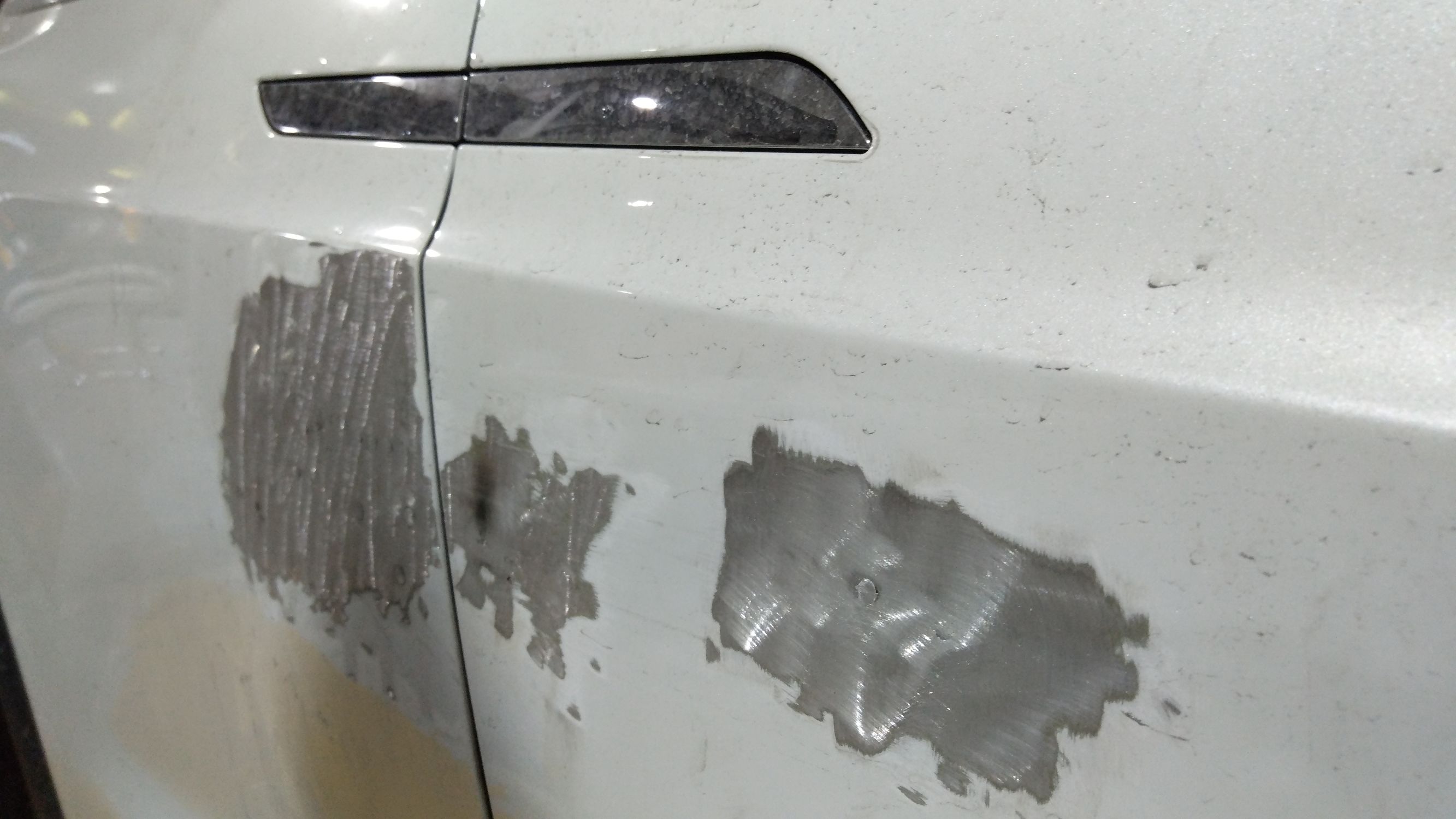 给车主汽车喷漆要什么证件,给车喷漆车主需要注意的事项