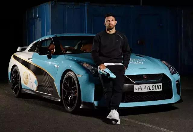 穿着狂热evoSPEEDSL-S的阿坤不进球也是人生赢家