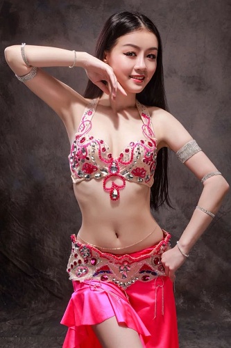 千万不要以为我们只有一种肚皮舞