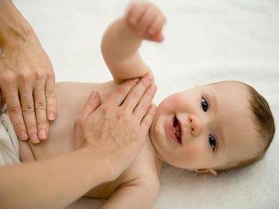 宝宝湿疹头顶黄痂可以自愈吗,婴儿头顶湿疹结的黄痂怎么才能掉