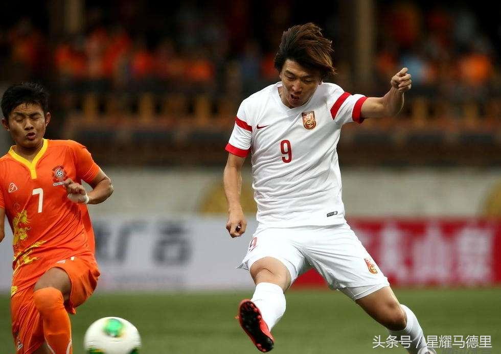 权健上亿签的国足第一射手却被用废成铁腰唯恒大一人能救活他