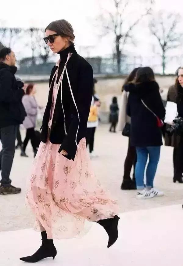 渔网袜潮酷搭配,破洞渔网袜穿搭