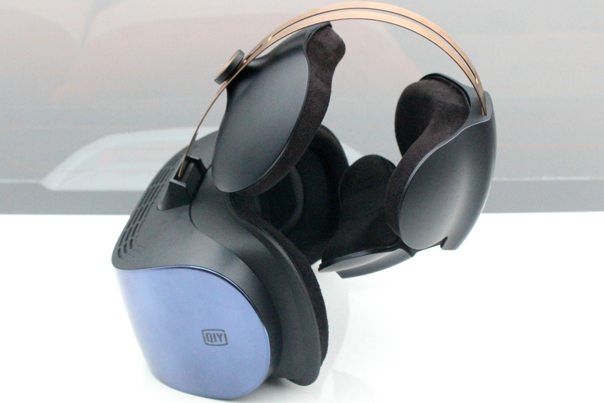 爱奇艺奇遇4kvr一体机q3屏幕镜像,爱奇艺4kvr一体机2017