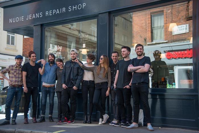 除了supreme还有什么品牌,与supreme同类的潮牌