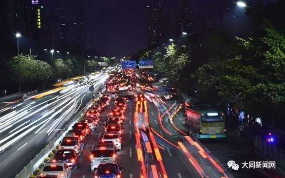 「新闻一锅烩」交警部门严厉整治“路梗阻”｜客运部门半月查扣7辆“黑出租”