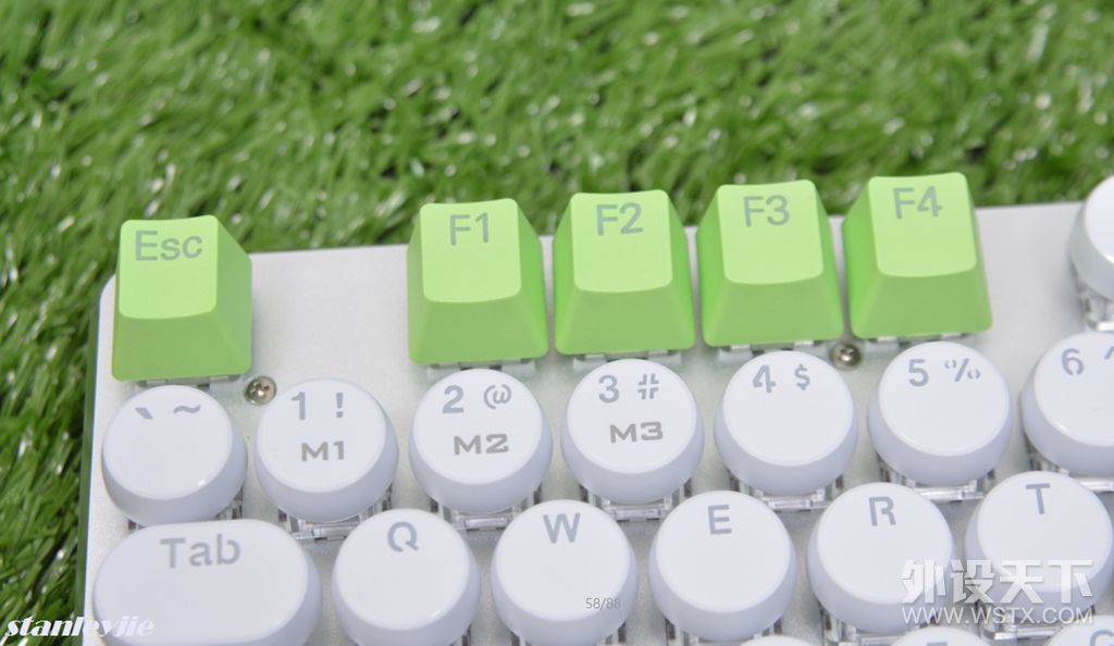 腹灵光轴机械键盘怎么样,红轴104机械键盘测评