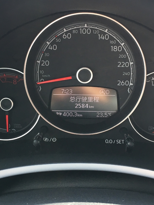 新到17年大众甲壳虫,14年大众甲壳虫白色驾驶感受