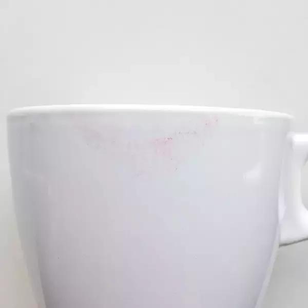 是的，画笔公司真的推出了一款蜡笔唇膏